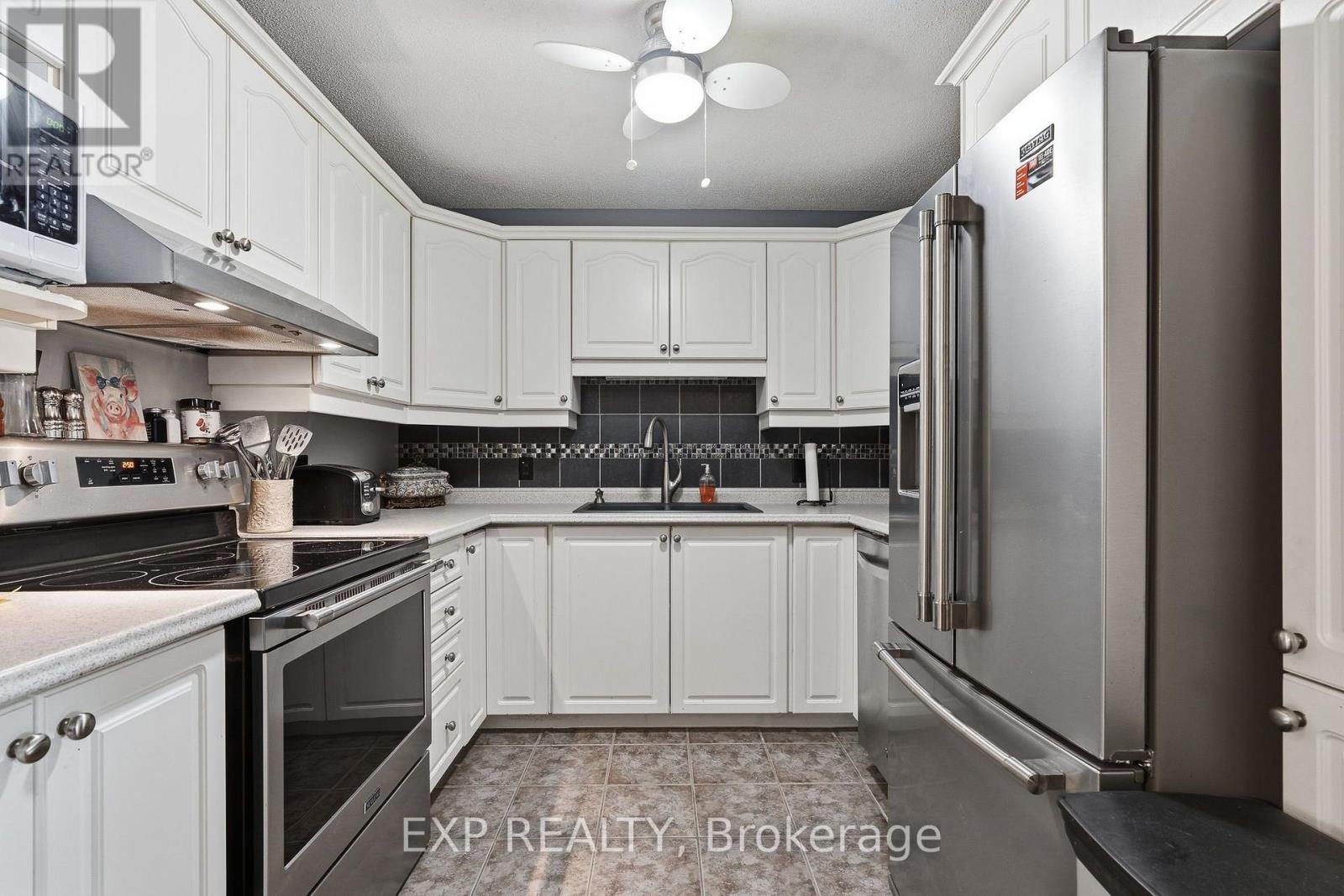 #206 2689 SYLVAIN STREET - Image 13
