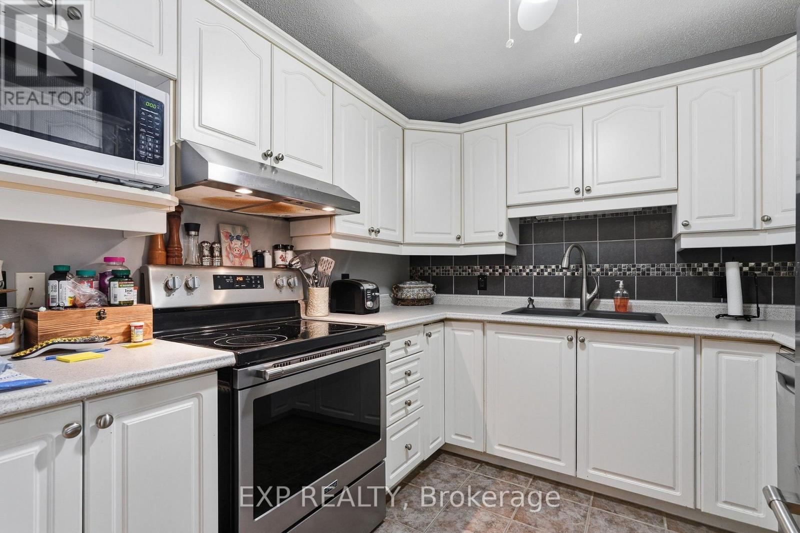#206 2689 SYLVAIN STREET - Image 14