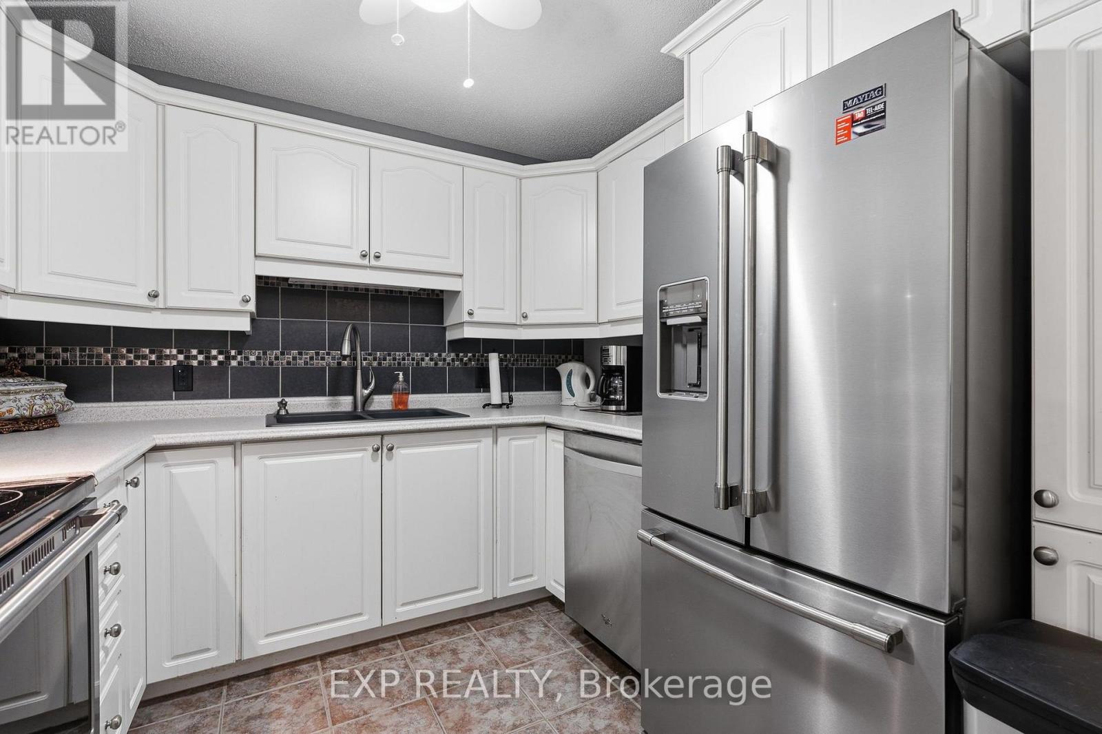 #206 2689 SYLVAIN STREET - Image 17