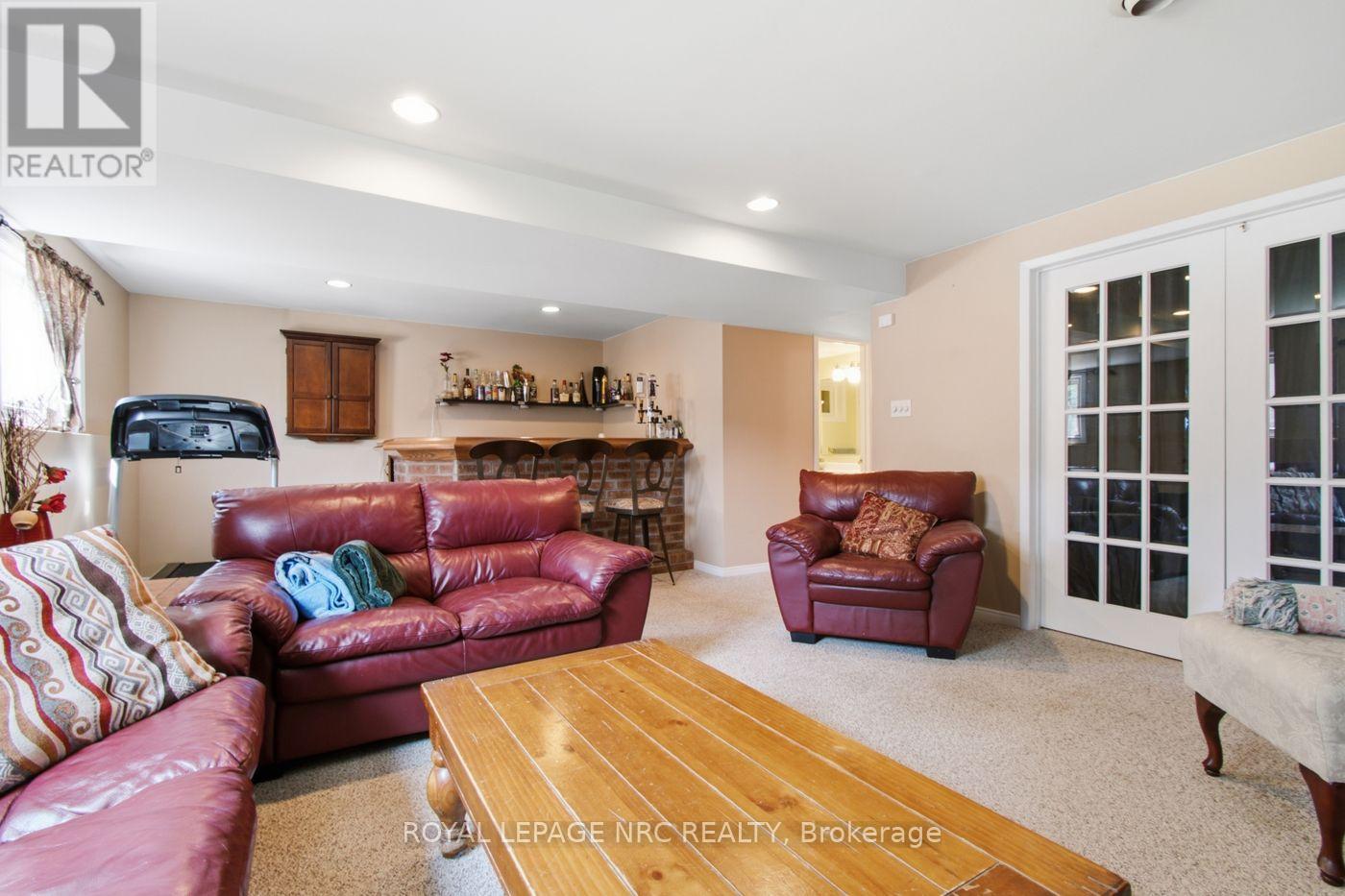 28 ROLLINS DRIVE - 24