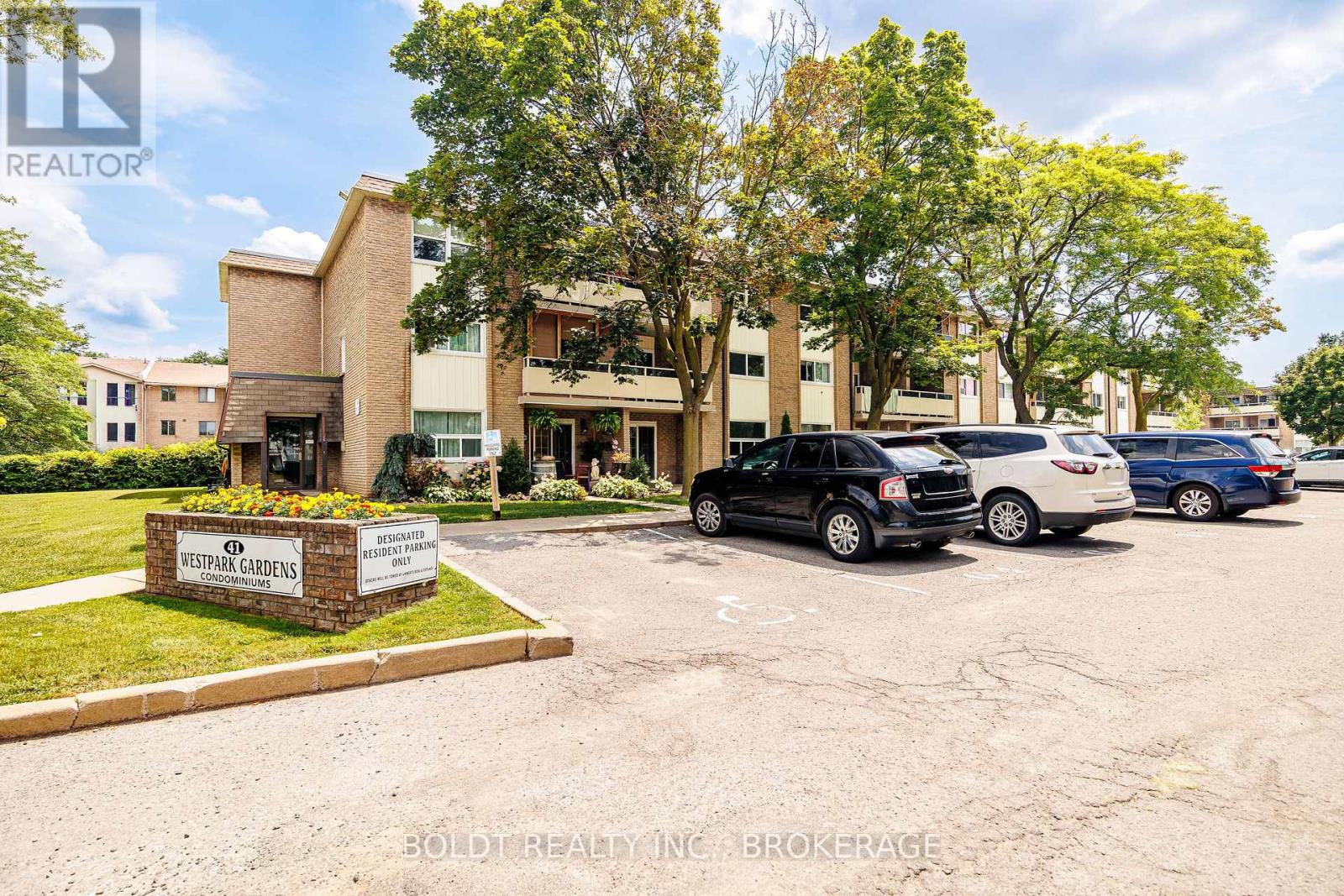 #209 41 RYKERT STREET - 2