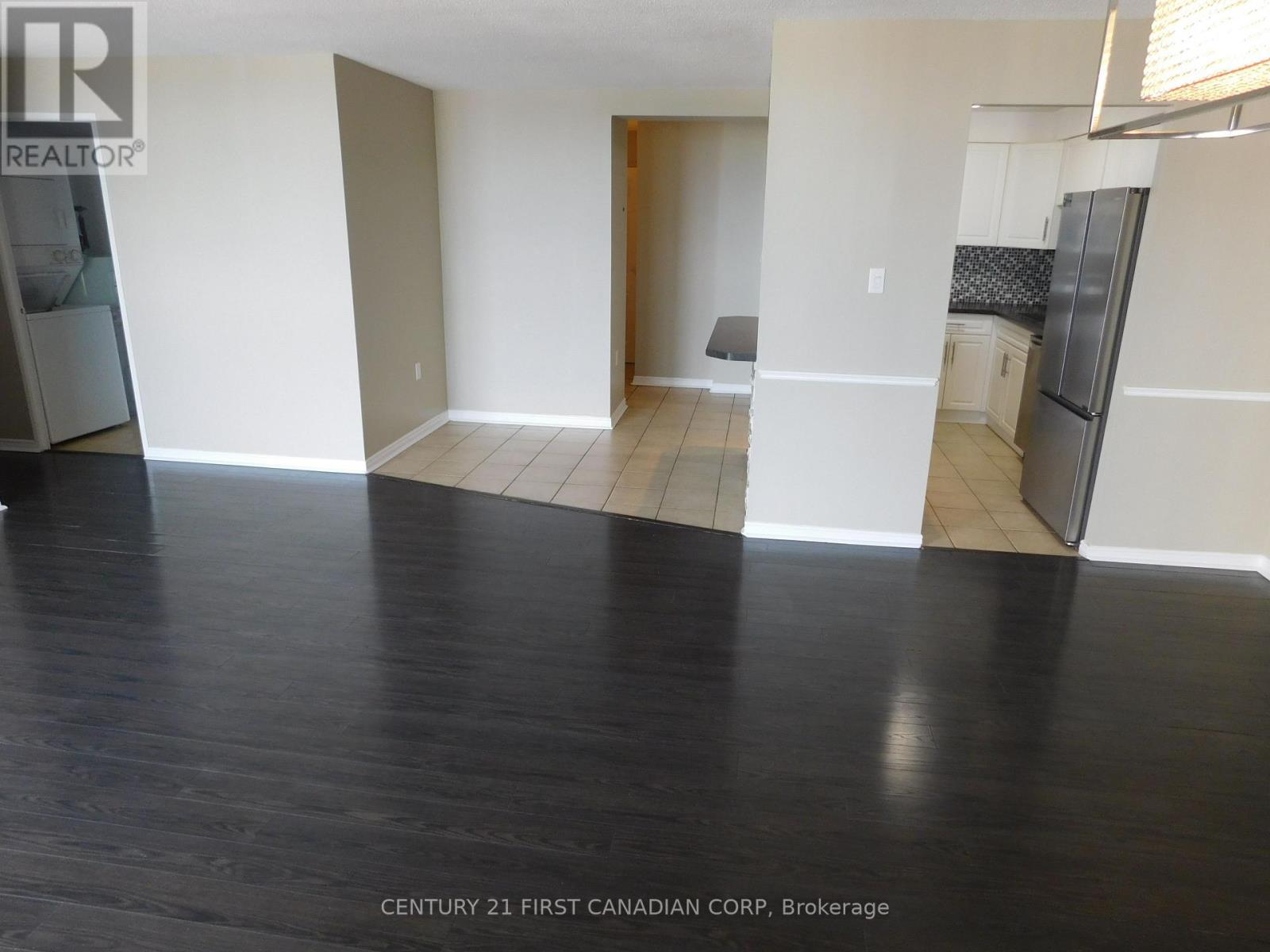 #2004 323 COLBORNE STREET - 8
