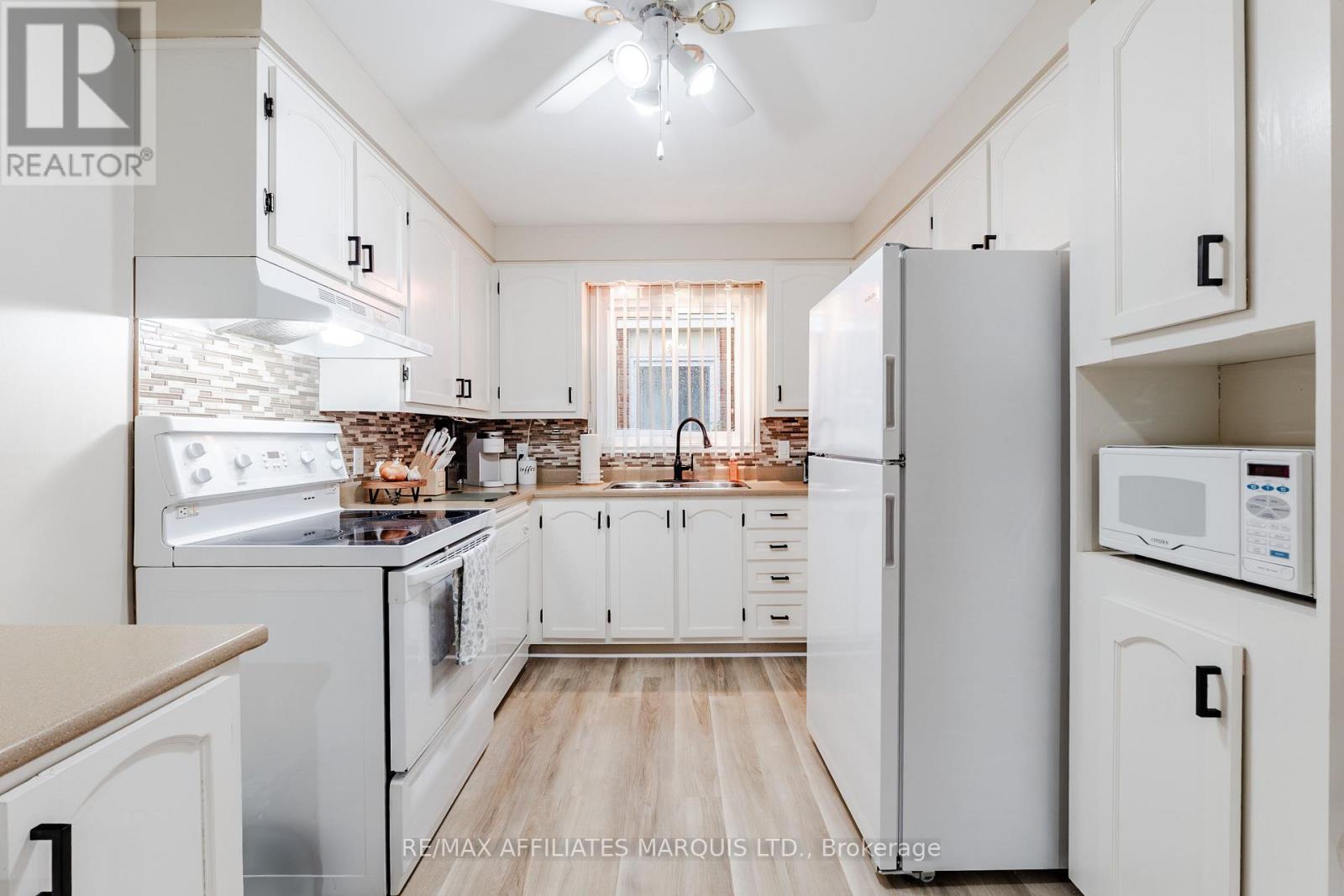 709 CHAMPLAIN DRIVE - Image 16