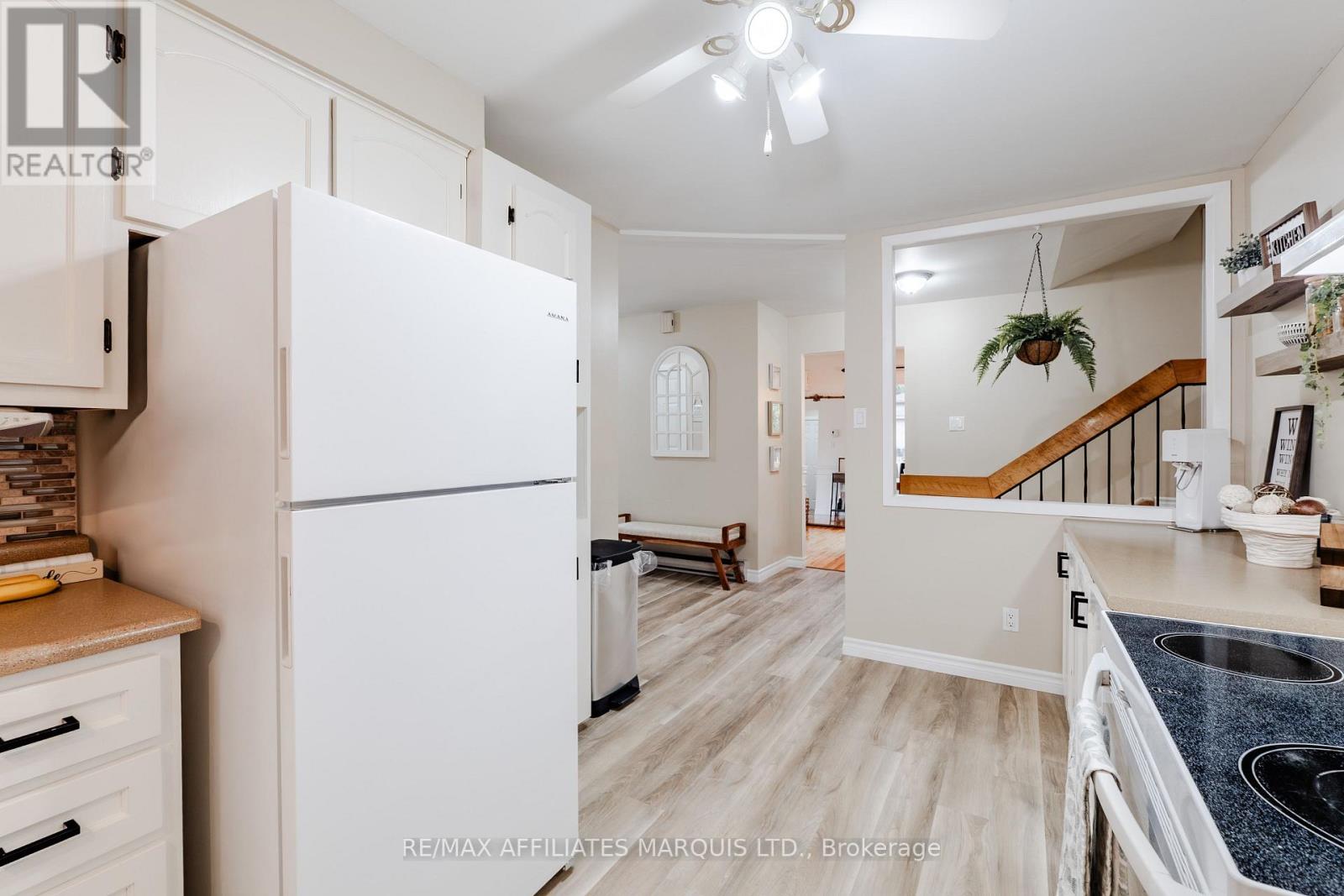 709 CHAMPLAIN DRIVE - 18