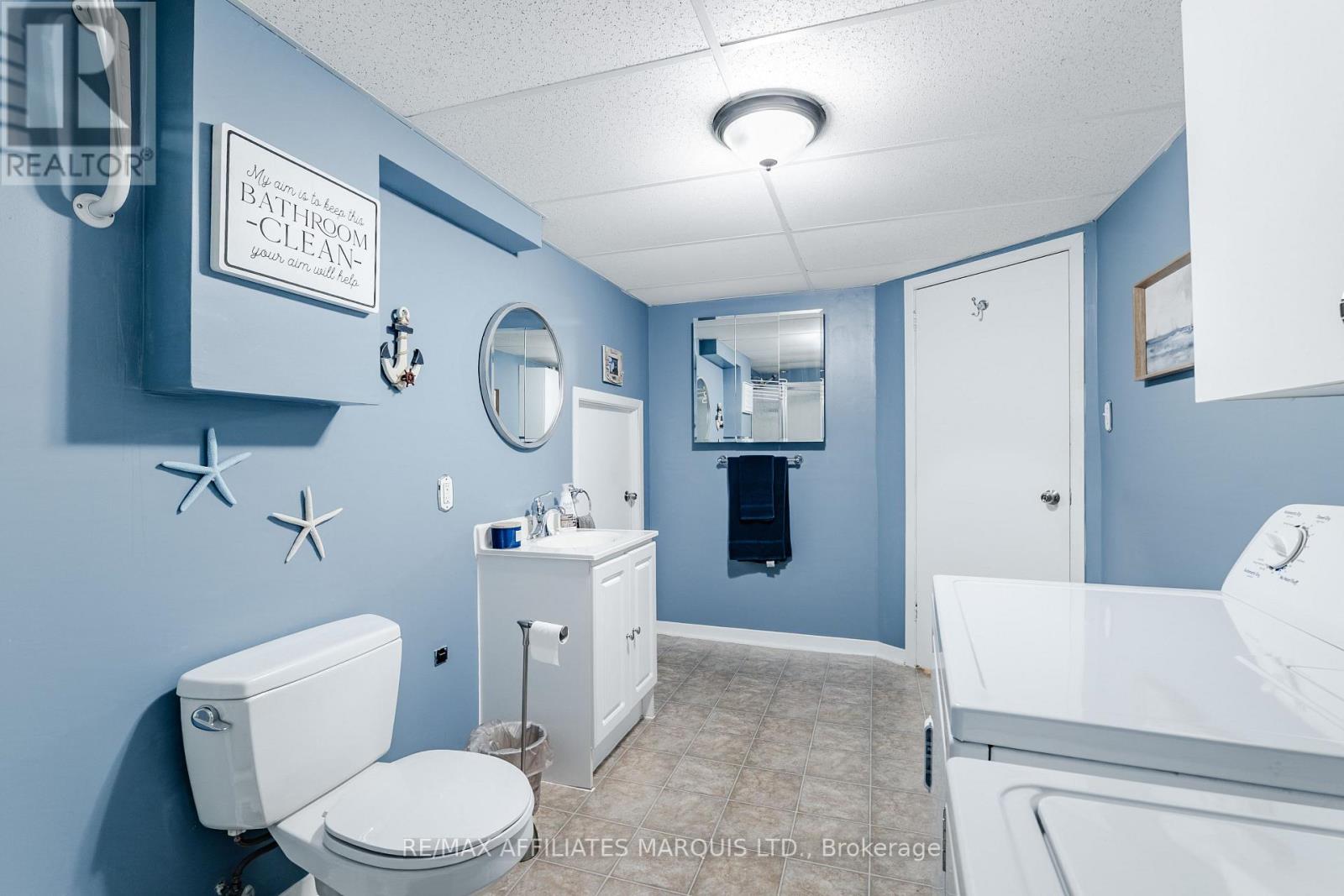 709 CHAMPLAIN DRIVE - Image 32