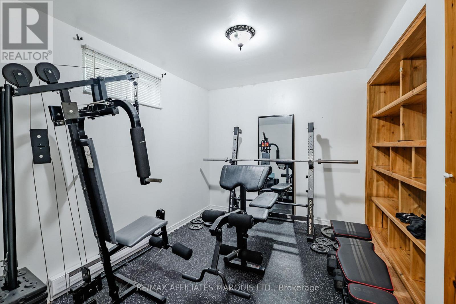 709 CHAMPLAIN DRIVE - 33