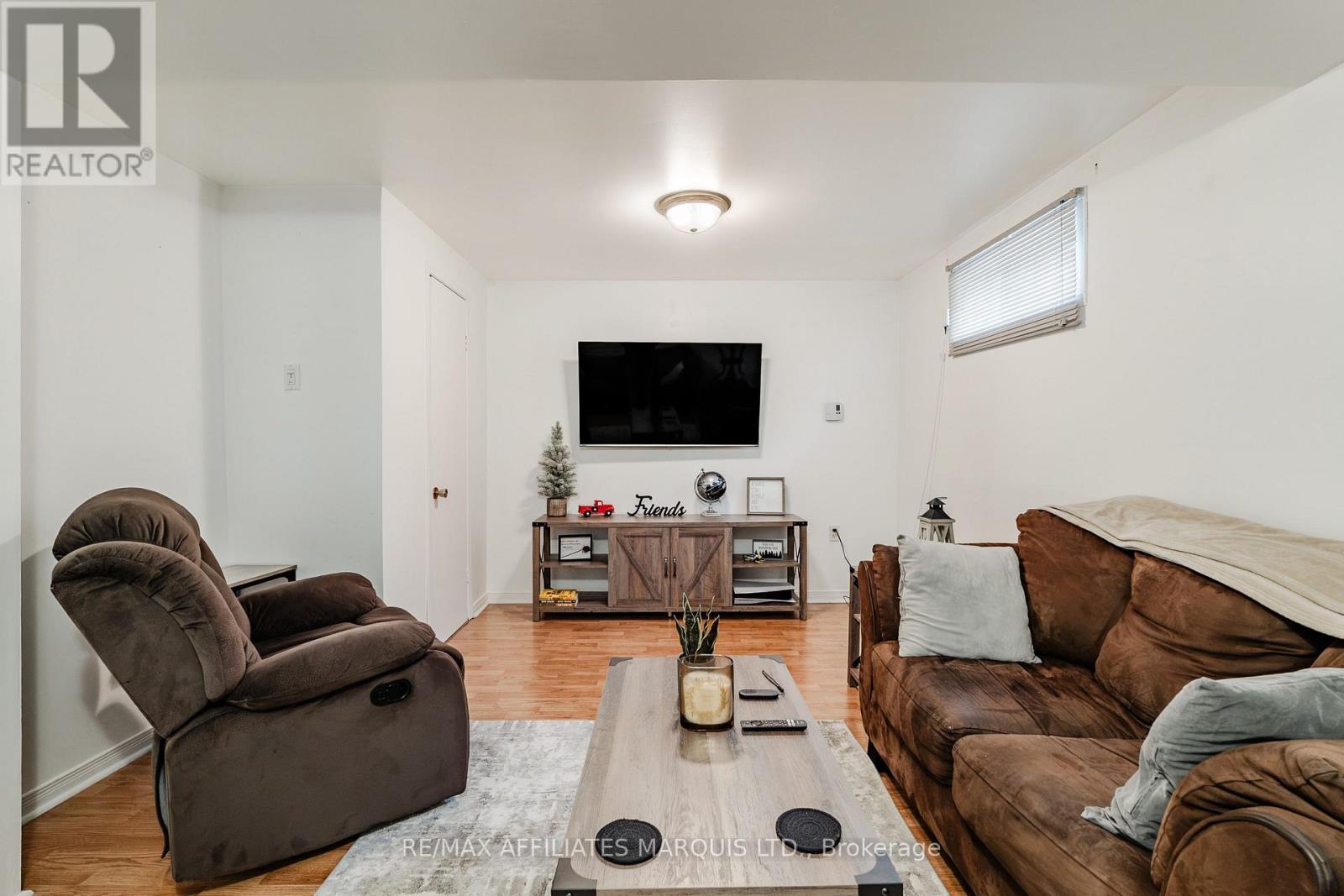 709 CHAMPLAIN DRIVE - Image 35