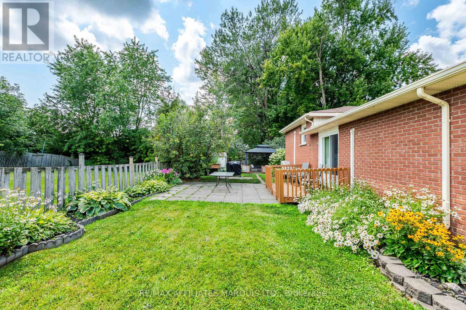 709 CHAMPLAIN DRIVE - Image 41