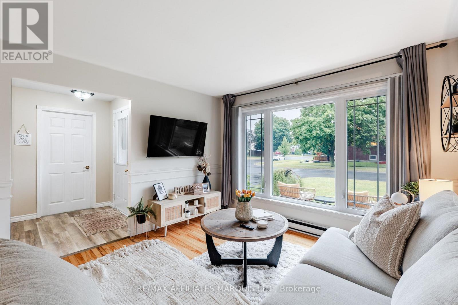709 CHAMPLAIN DRIVE - Image 8