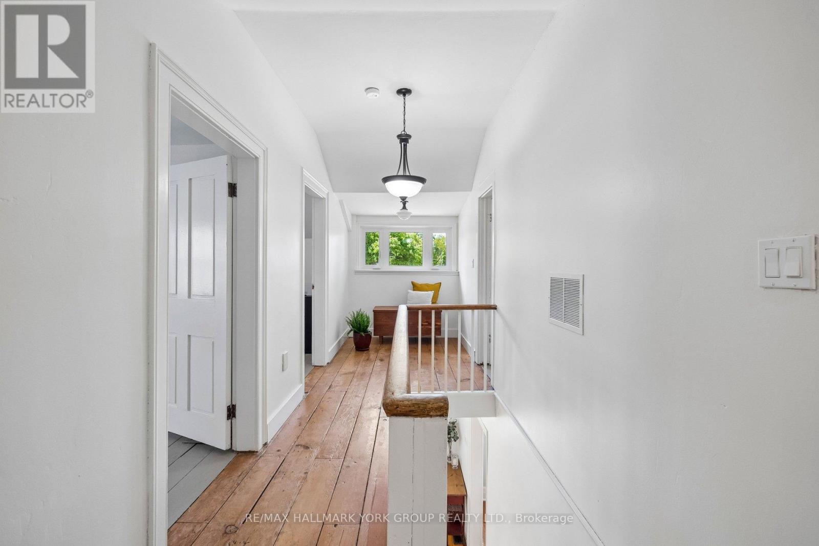 37 ARNOLD CRESCENT - 20
