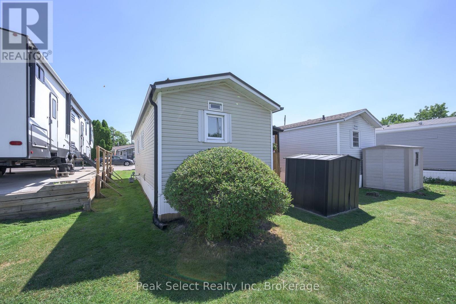 #205 198 SPRINGBANK DRIVE - 6