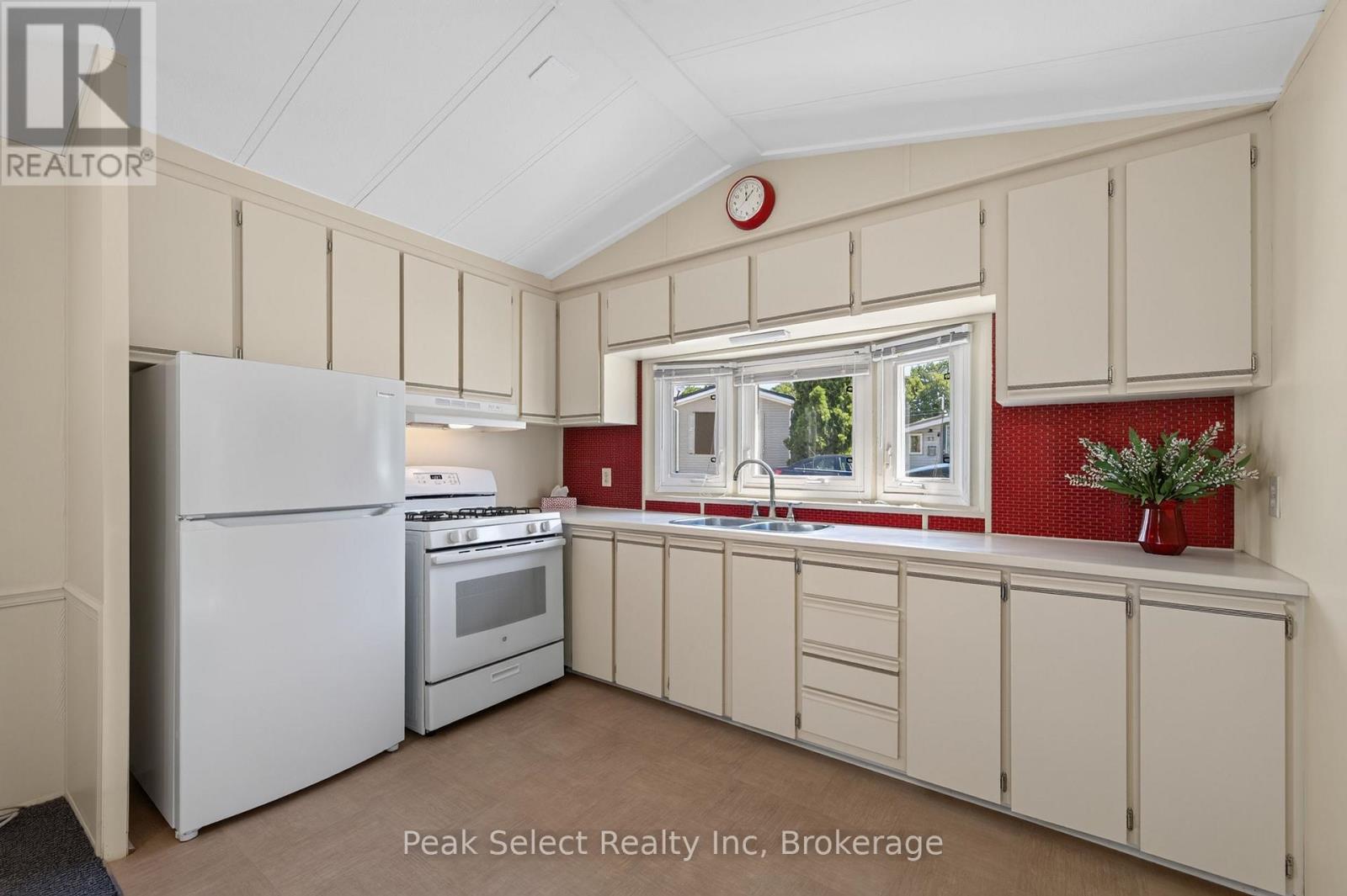 #205 198 SPRINGBANK DRIVE - 8