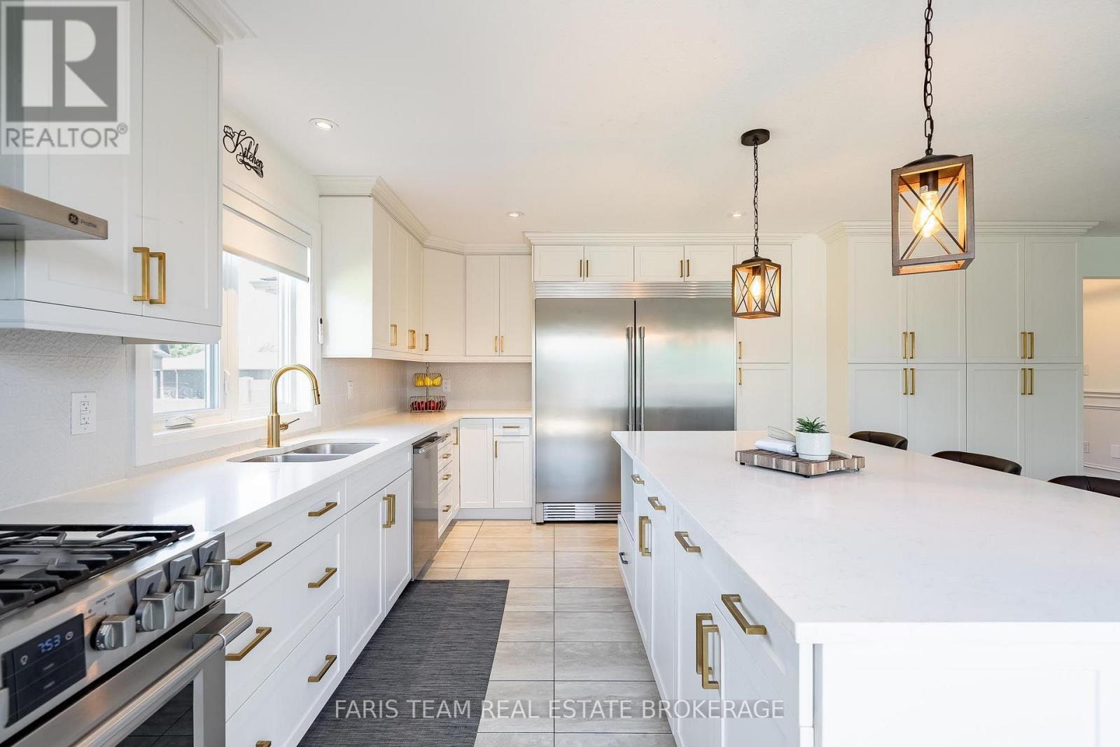 4 CHESLOCK CRESCENT - 10