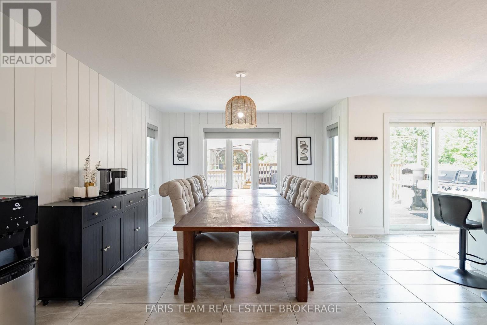 4 CHESLOCK CRESCENT - 11