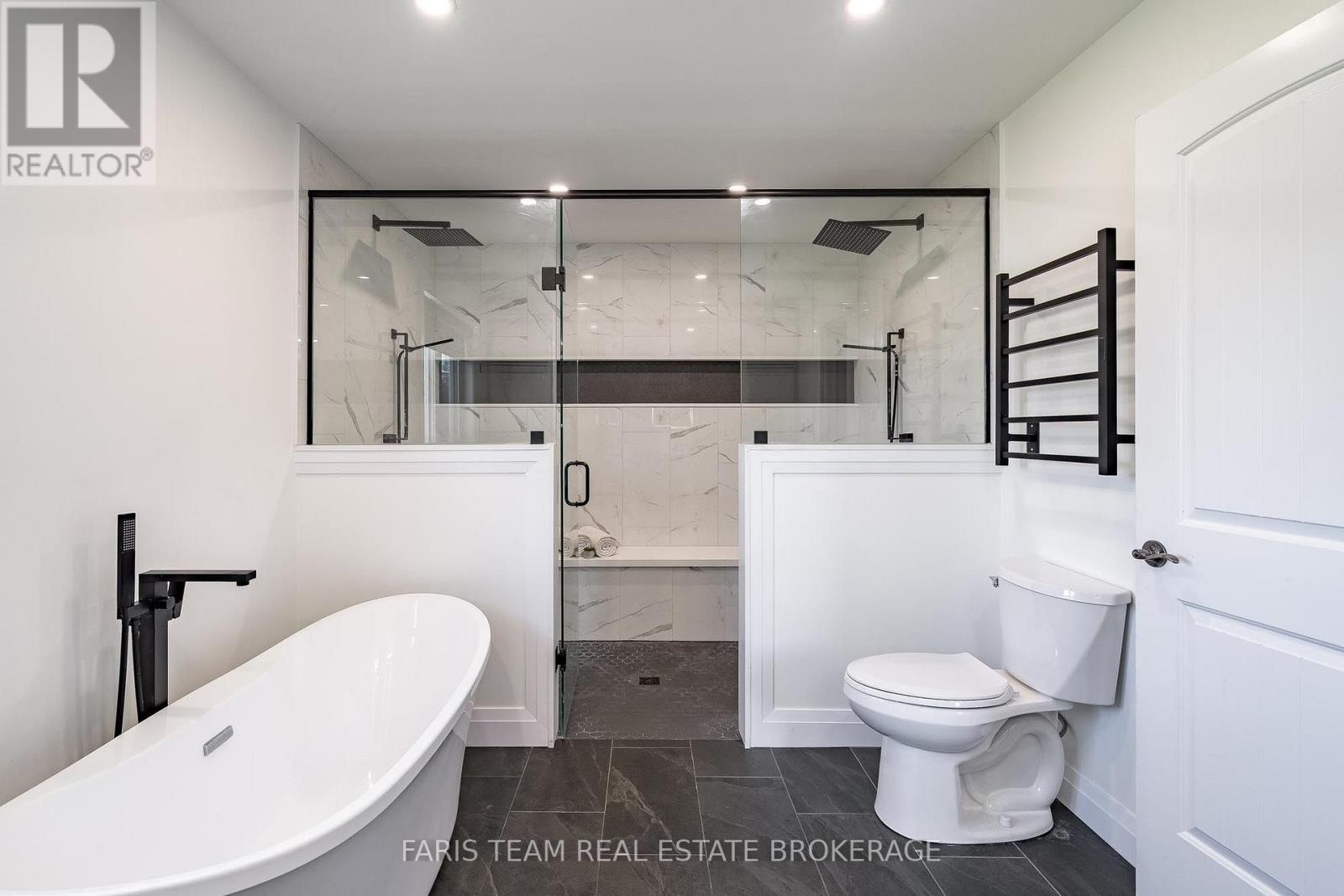 4 CHESLOCK CRESCENT - 25