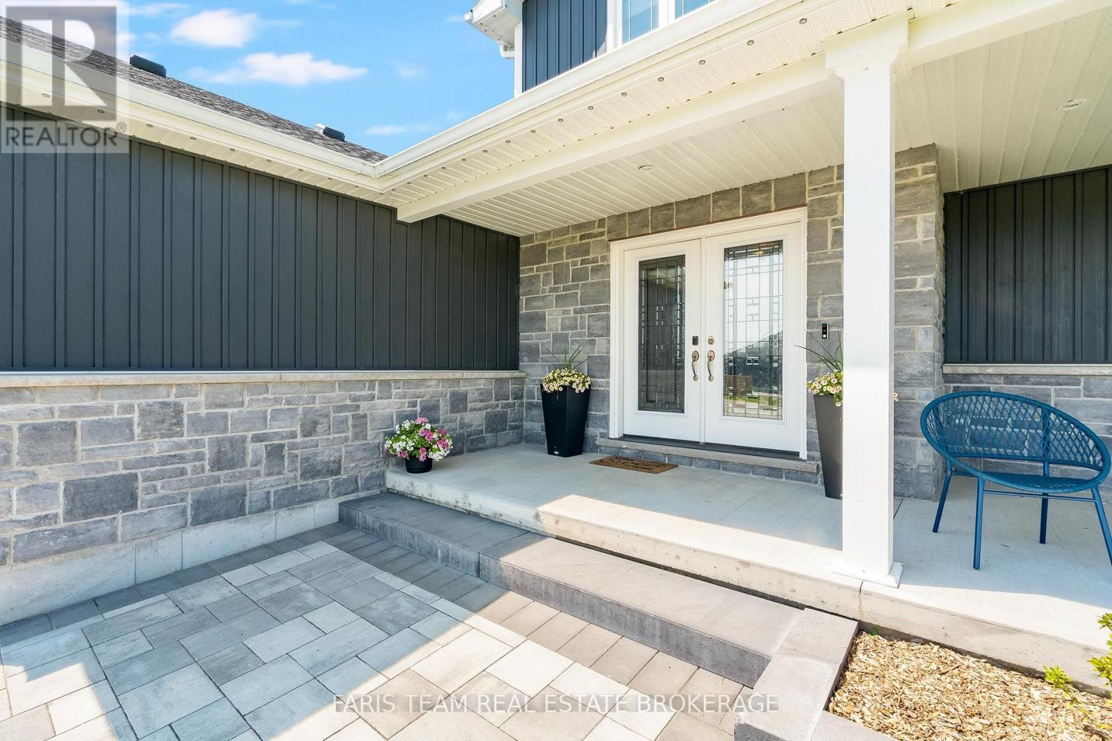 4 CHESLOCK CRESCENT - 5