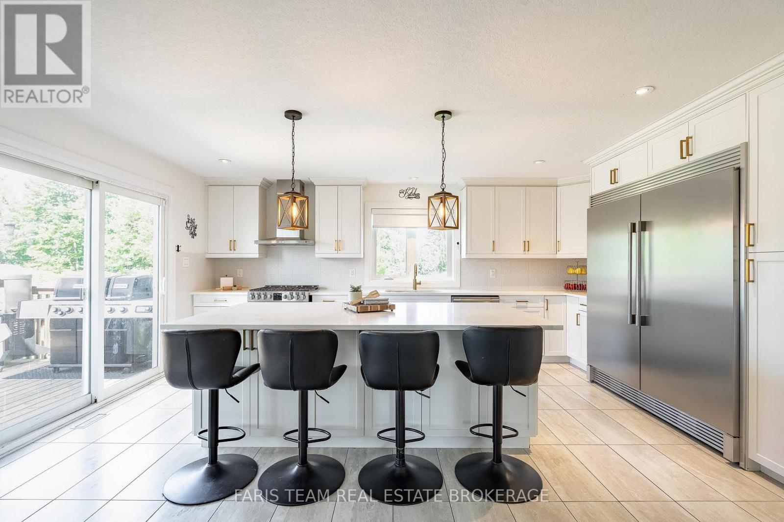 4 CHESLOCK CRESCENT - 7