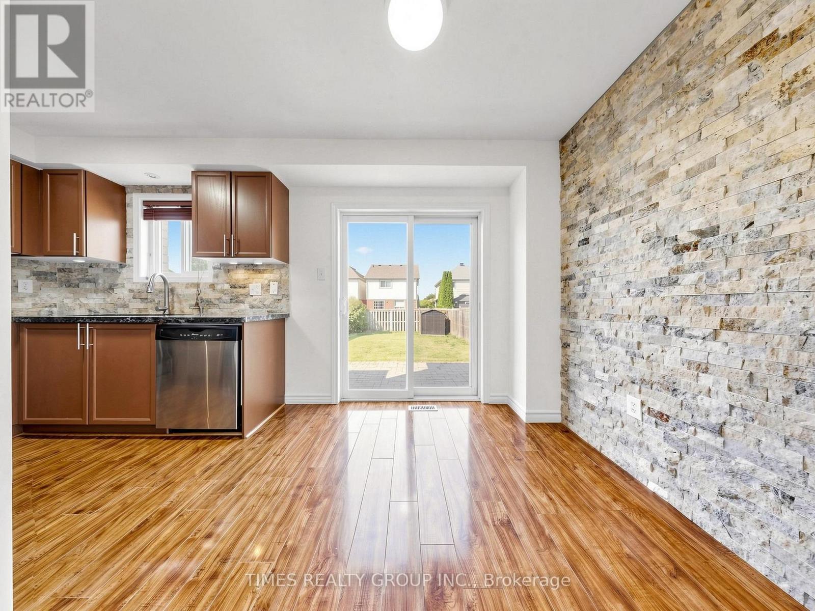 46 RIDWELL STREET - 7