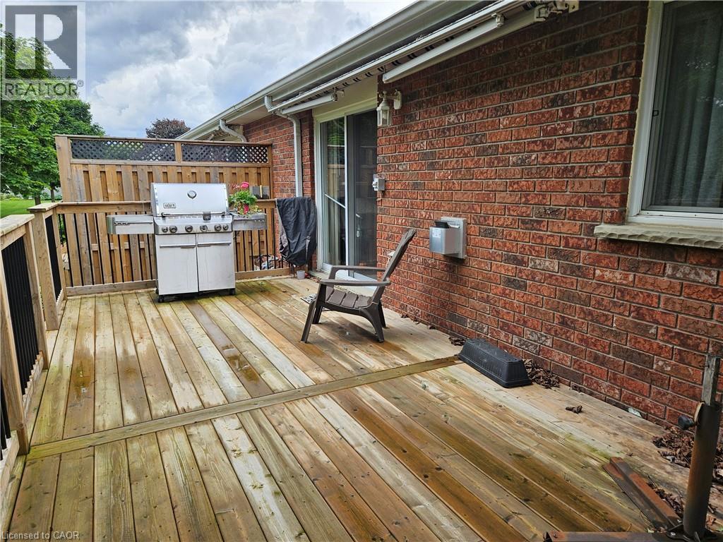 #7 74 WILSON Avenue - 25