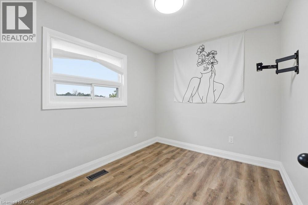 773 LAWRENCE Road - 22
