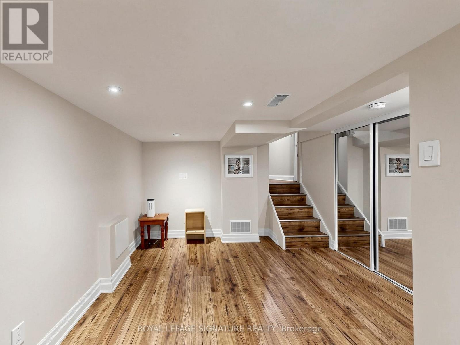 2094 WATER'S EDGE DRIVE - 33