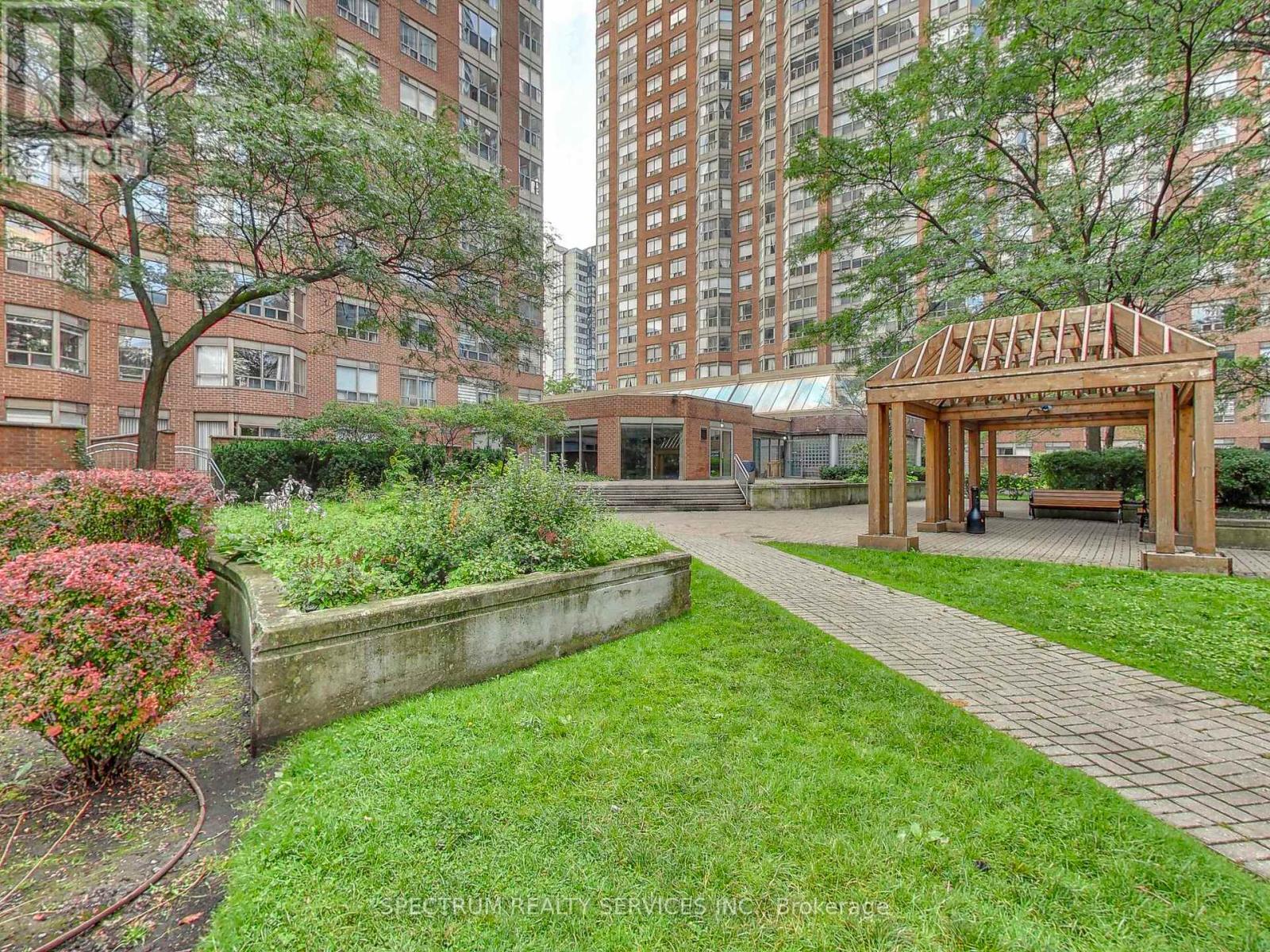 #1603E 325 WEBB DRIVE - 4