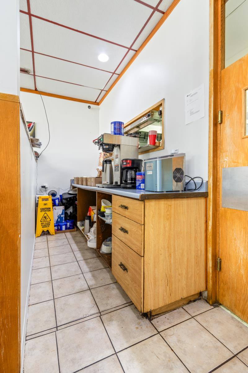 5012 50 Street - Photo 14