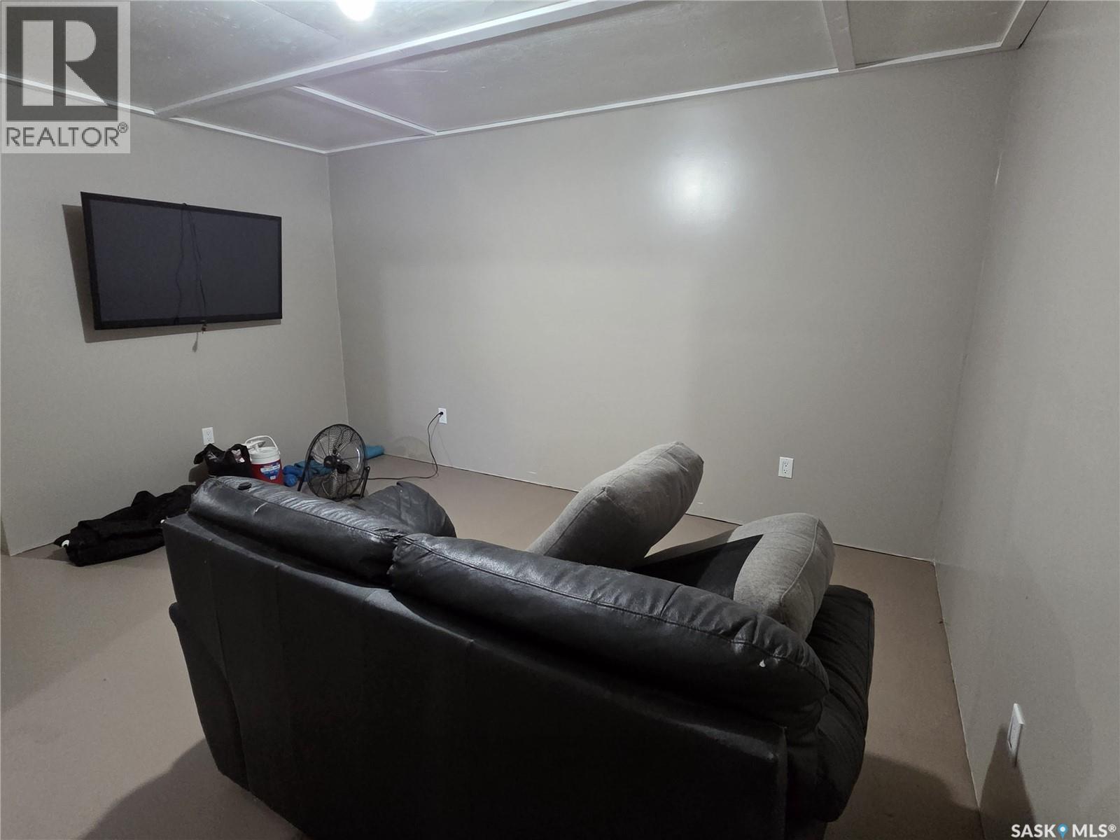 220 4TH STREET NW - 12