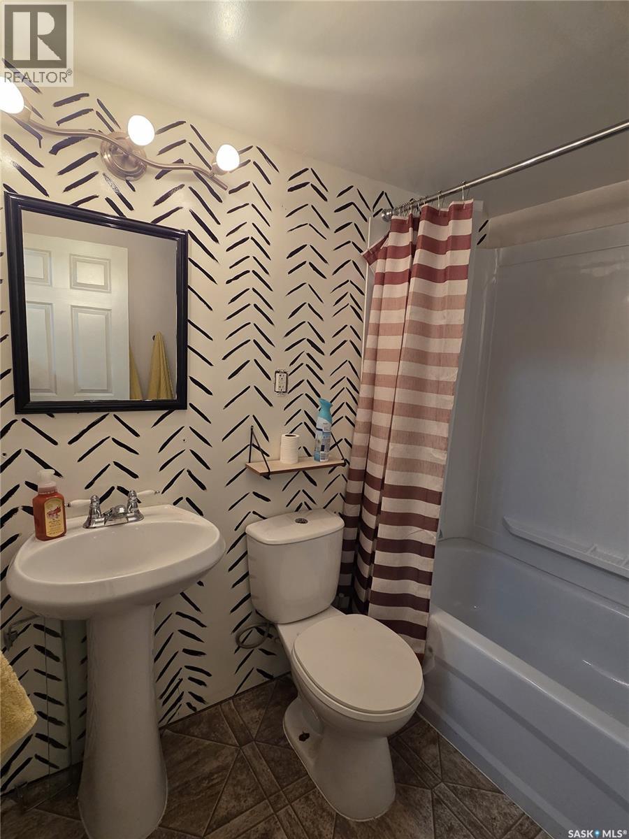220 4TH STREET NW - 14