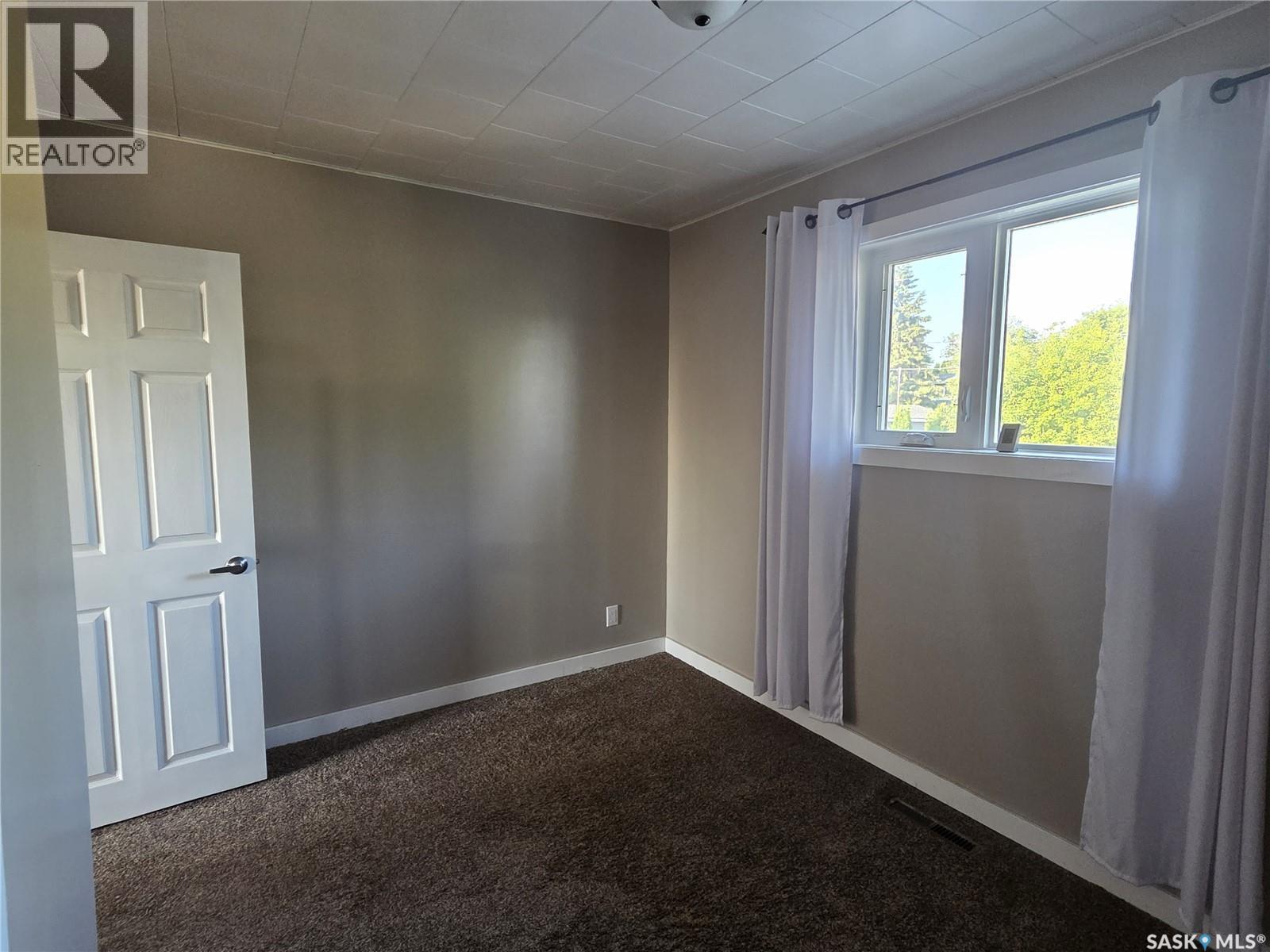220 4TH STREET NW - 8