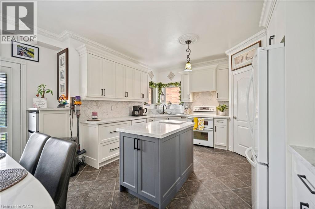 11 DOWNEY Drive - Image 20