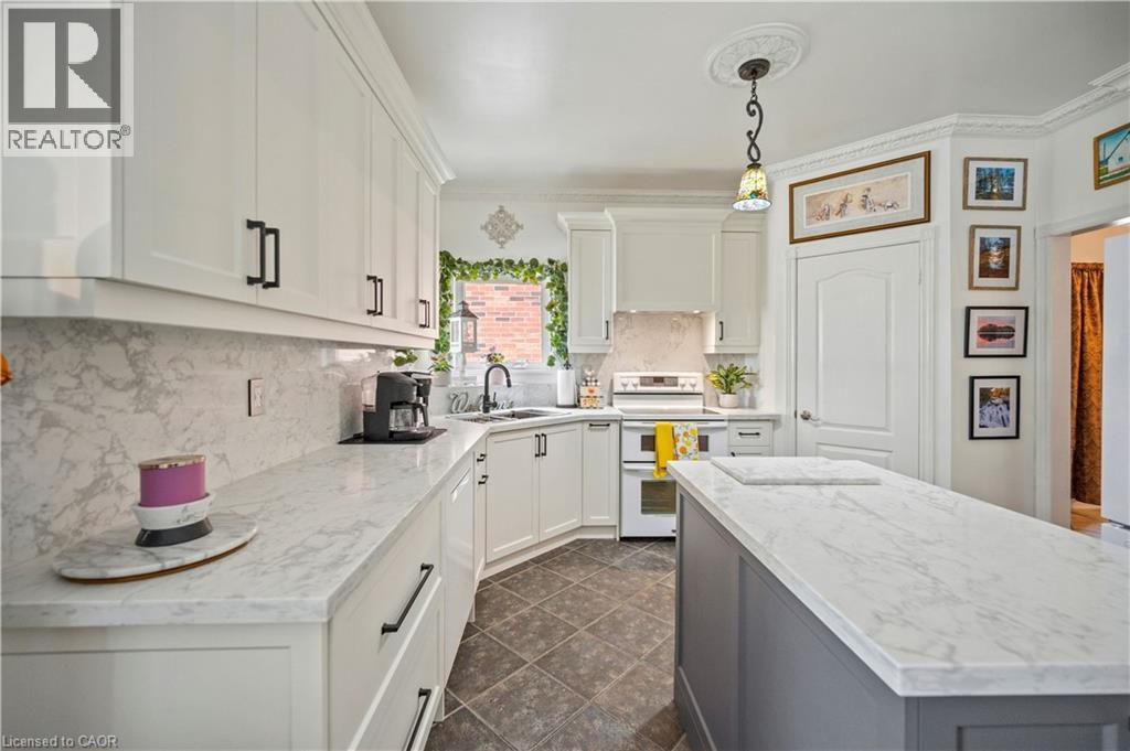 11 DOWNEY Drive - 21