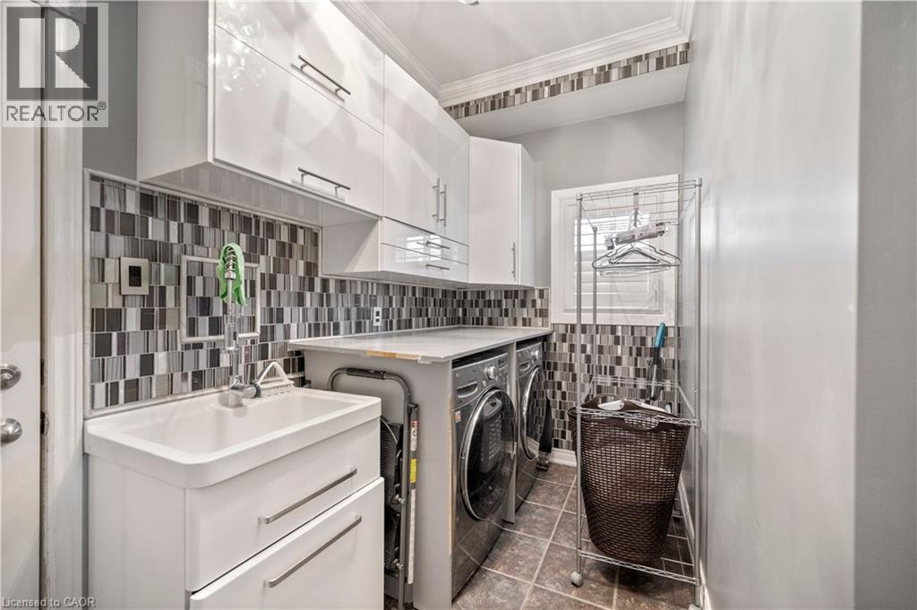 11 DOWNEY Drive - Image 26