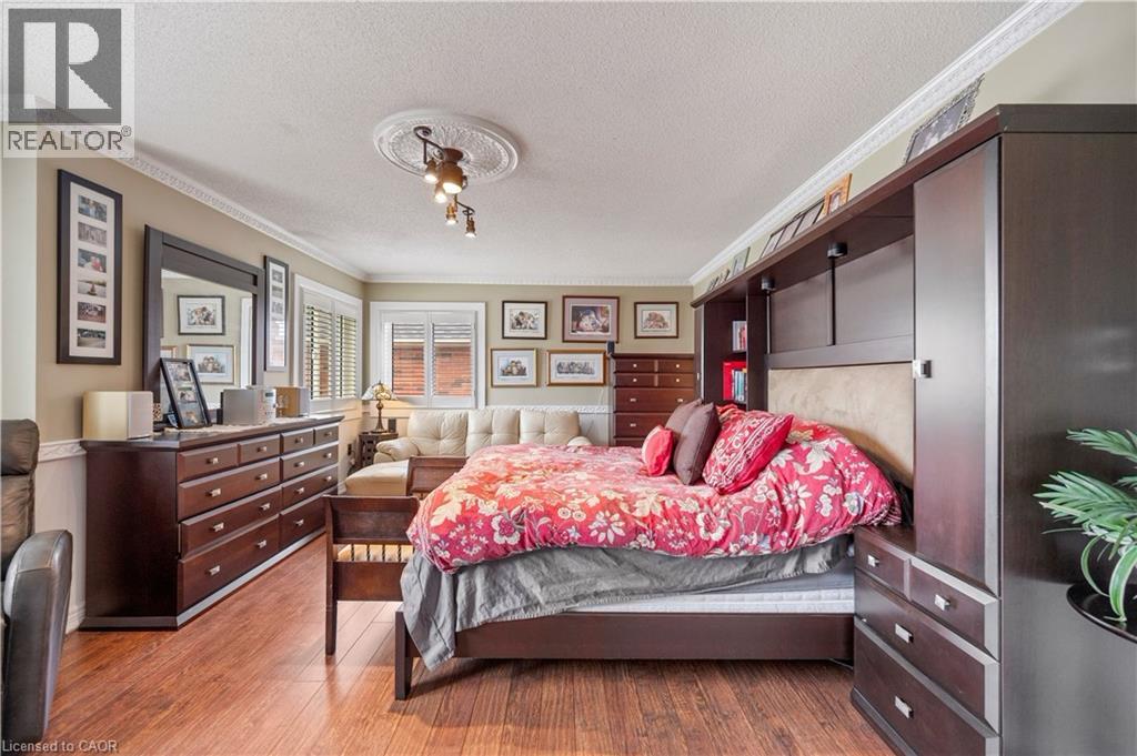 11 DOWNEY Drive - Image 32