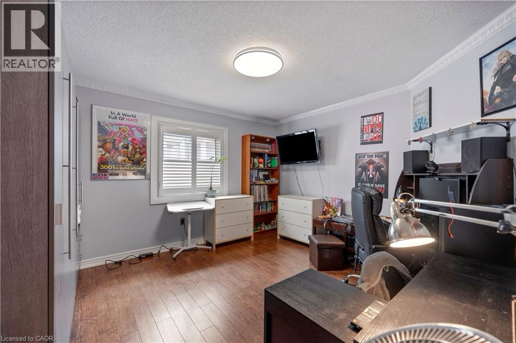 11 DOWNEY Drive - 35