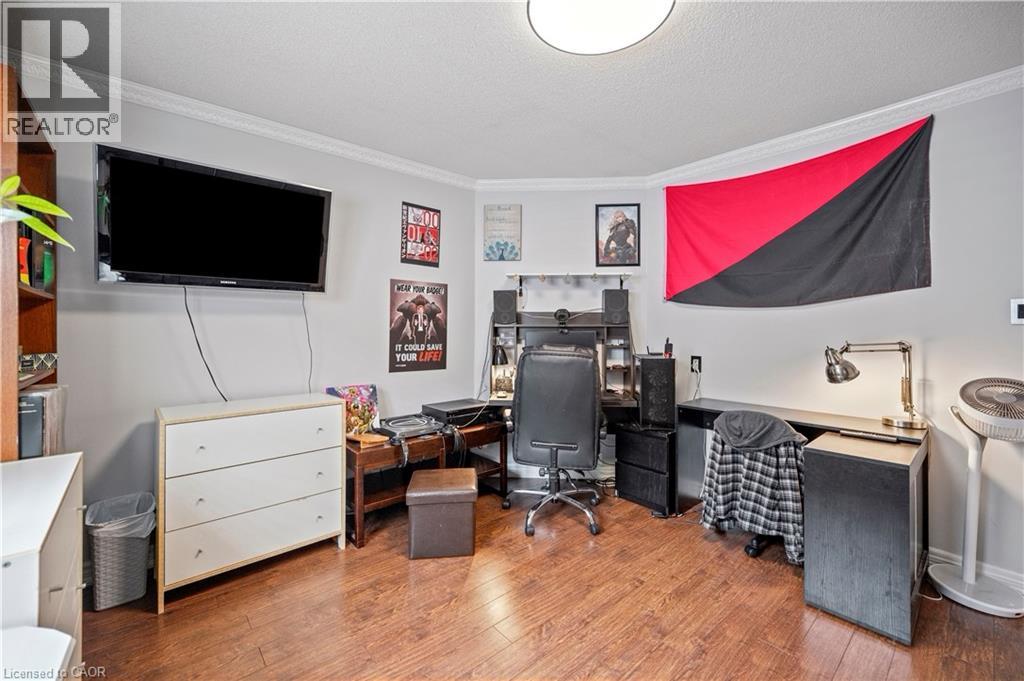 11 DOWNEY Drive - 36