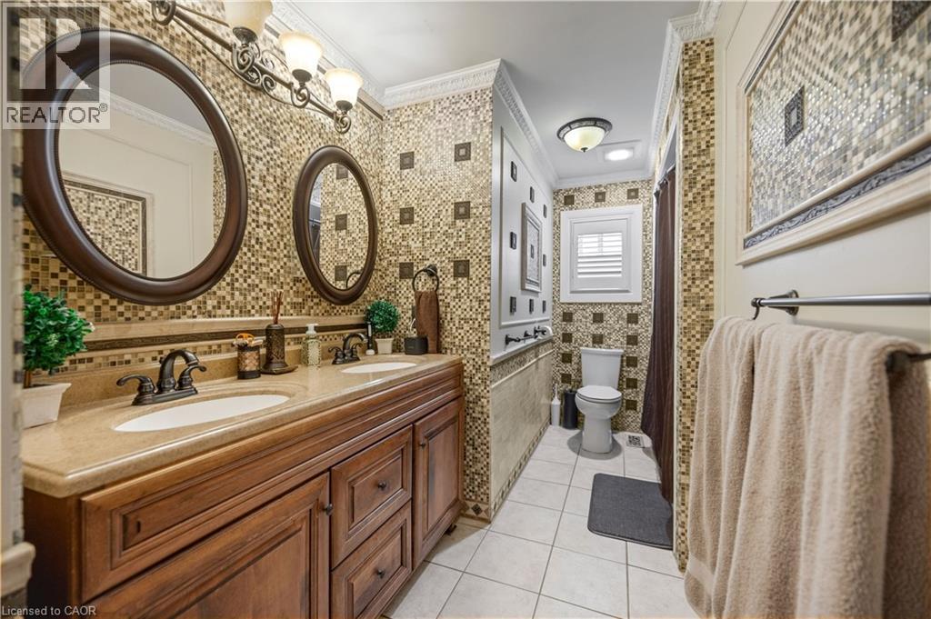 11 DOWNEY Drive - Image 42