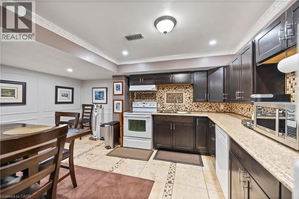 11 DOWNEY Drive - Image 45