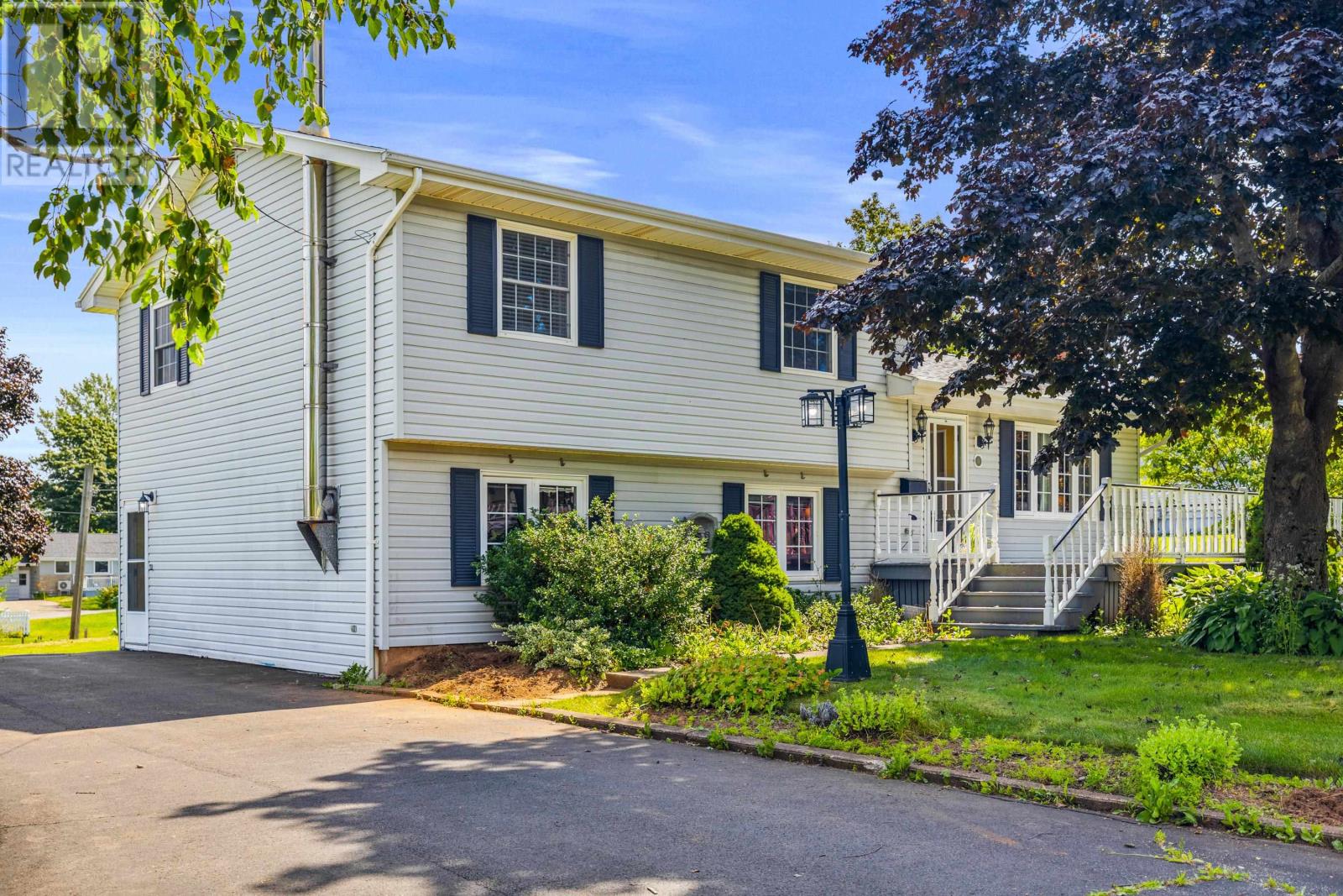 6 Millbrook Drive - 1