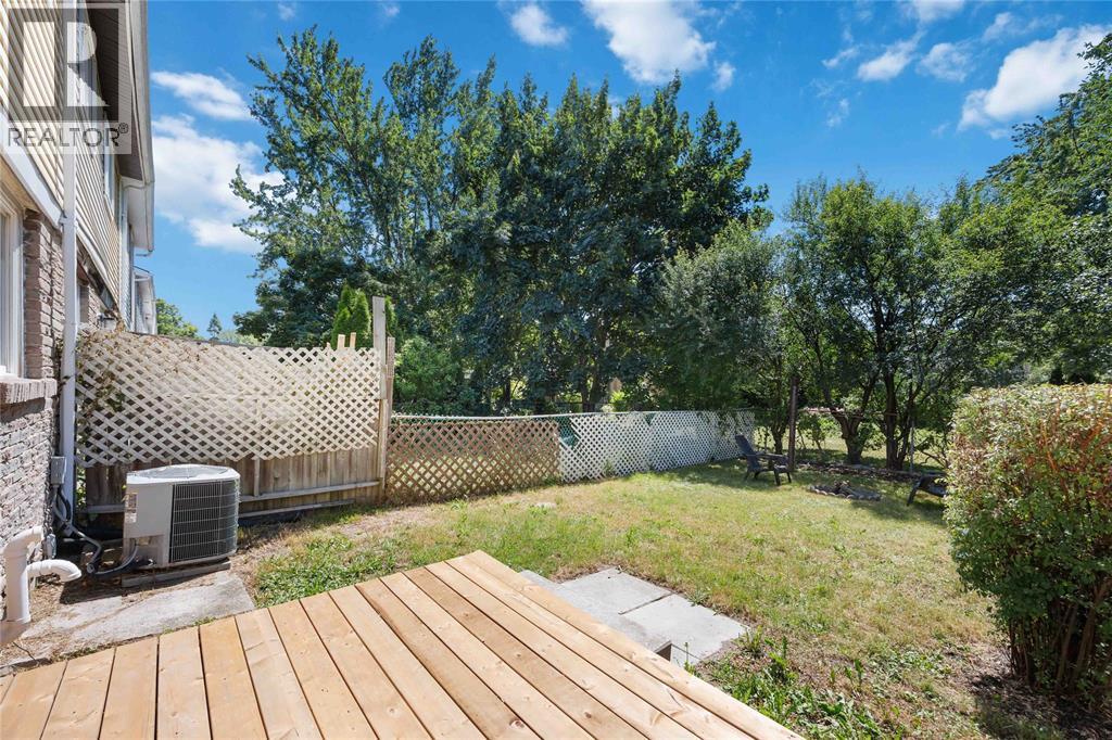 307 SOMERSET CRESCENT - 25