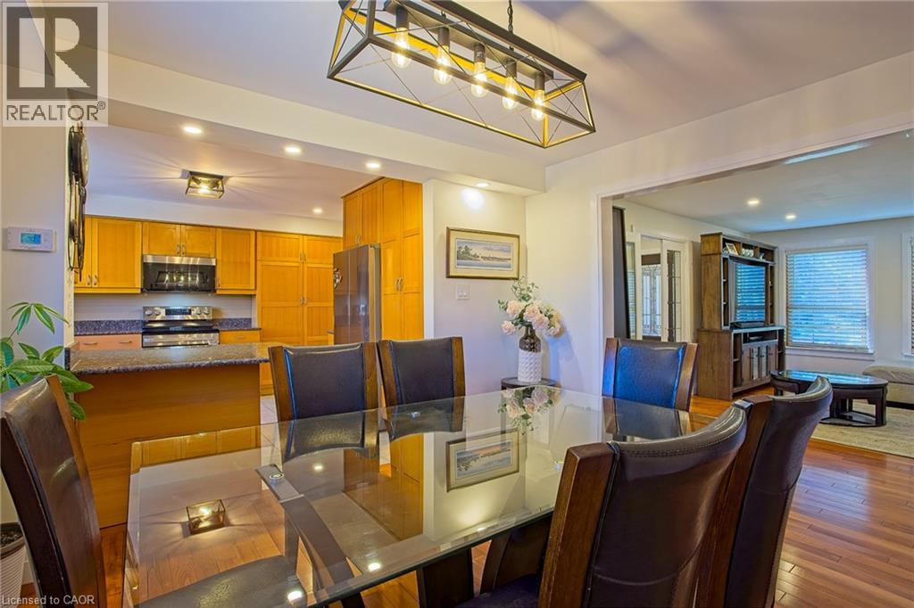 39 AINSWORTH Street - 11
