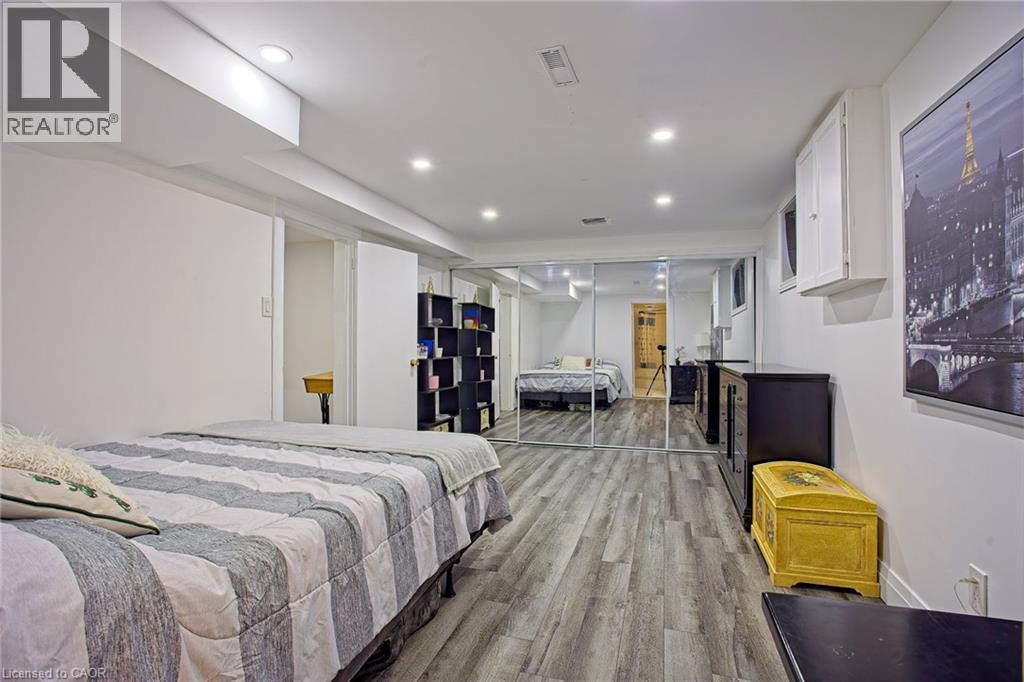 39 AINSWORTH Street - 35