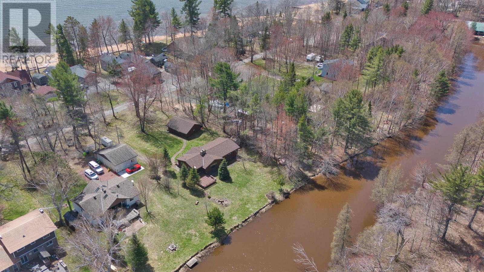 144 Pointe Louise DR - 43