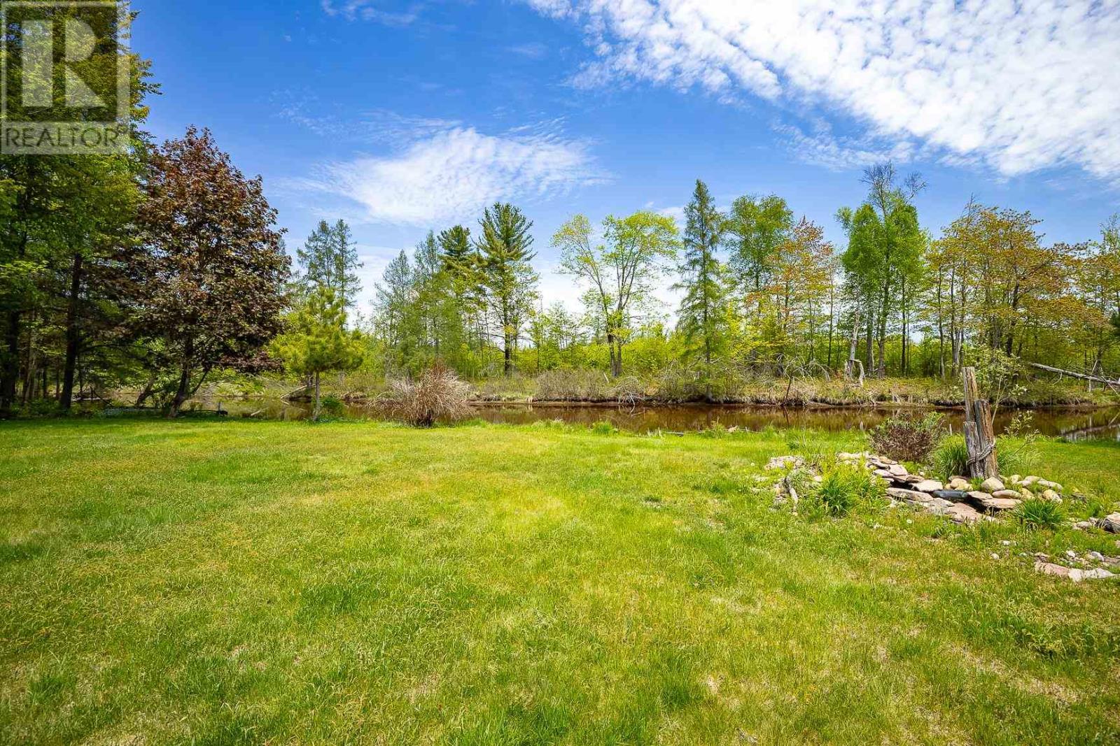 144 Pointe Louise DR - 47