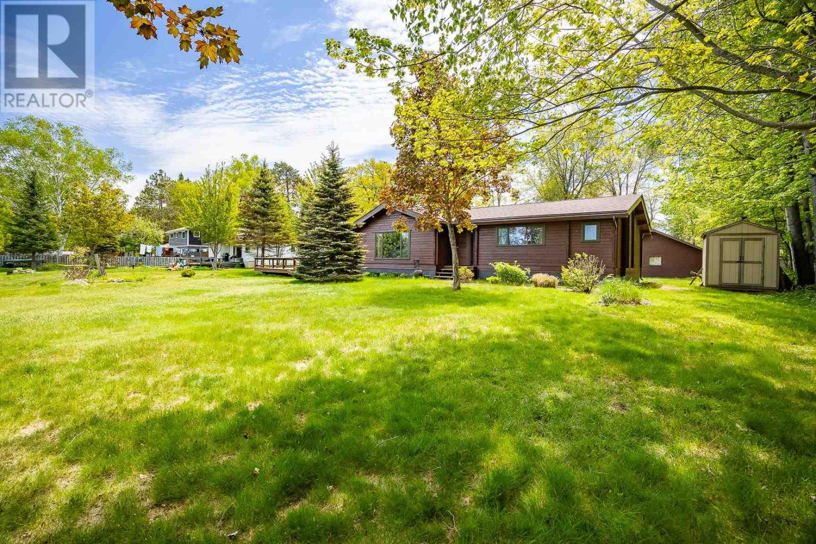 144 Pointe Louise DR - 7