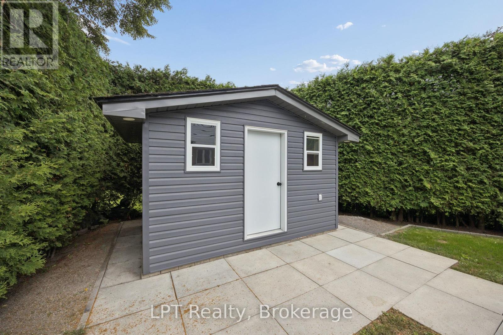178 SANDRINGHAM DRIVE - Image 38