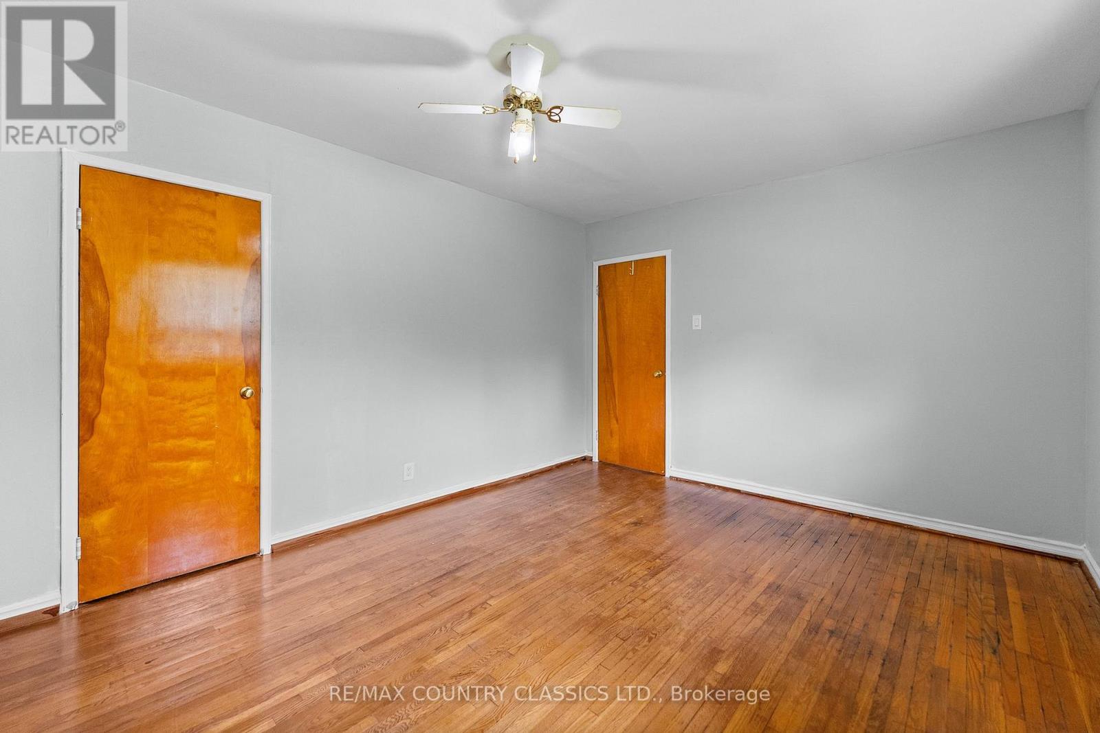 1043 ESTATES ROAD - 16