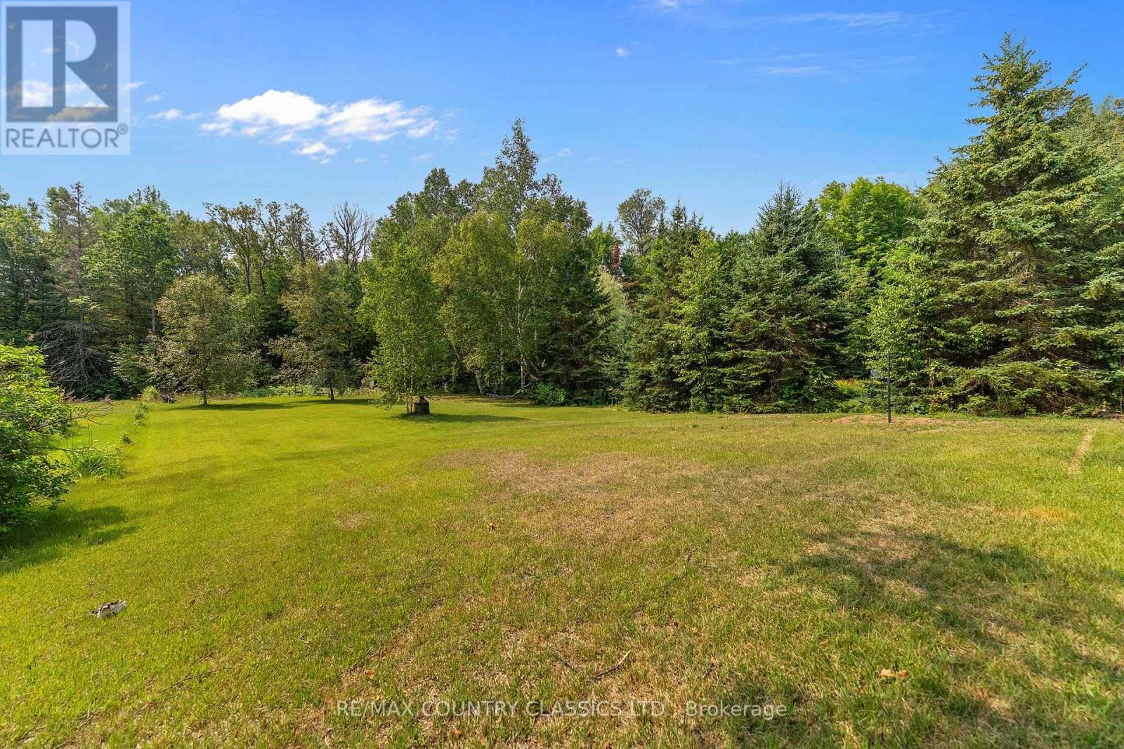 1043 ESTATES ROAD - Image 41