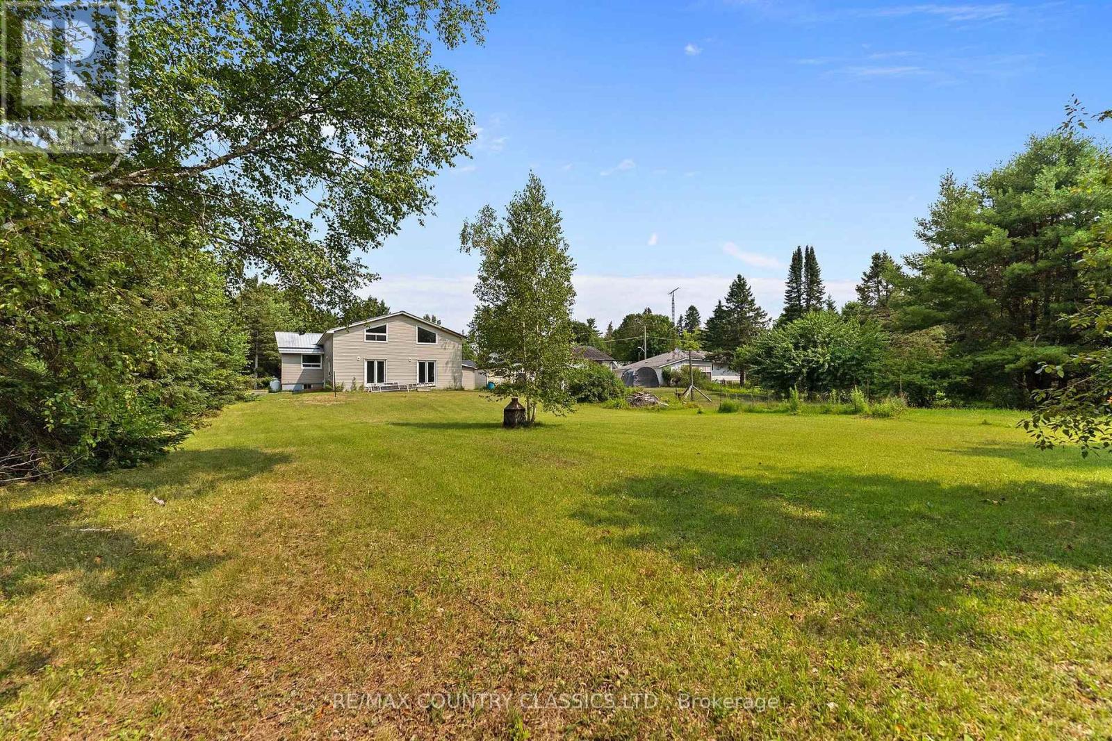 1043 ESTATES ROAD - 42