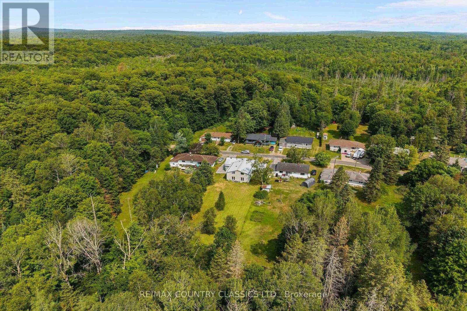 1043 ESTATES ROAD - 44